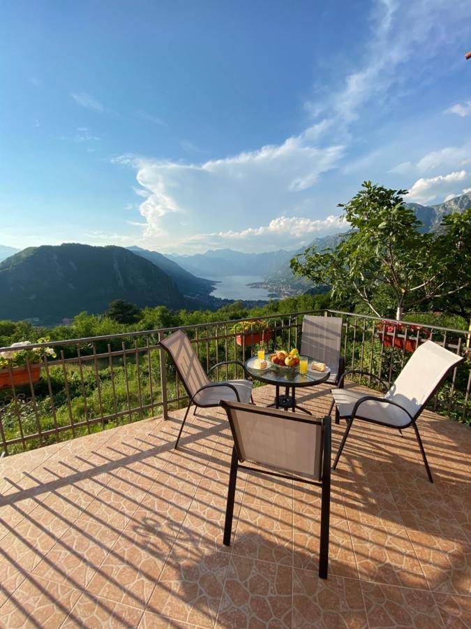Apartment Lorena Kotor Exteriör bild