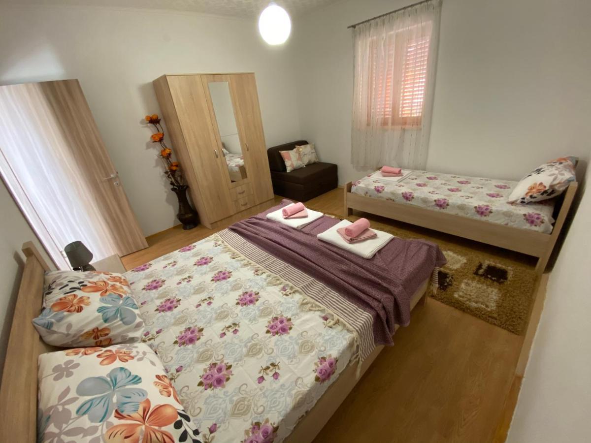 Apartment Lorena Kotor Exteriör bild