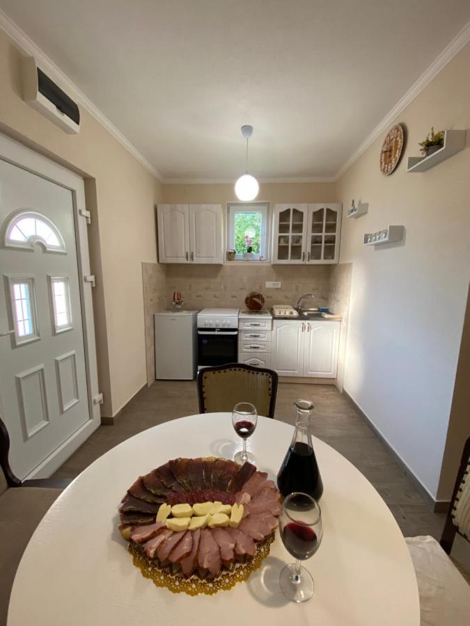 Apartment Lorena Kotor Exteriör bild