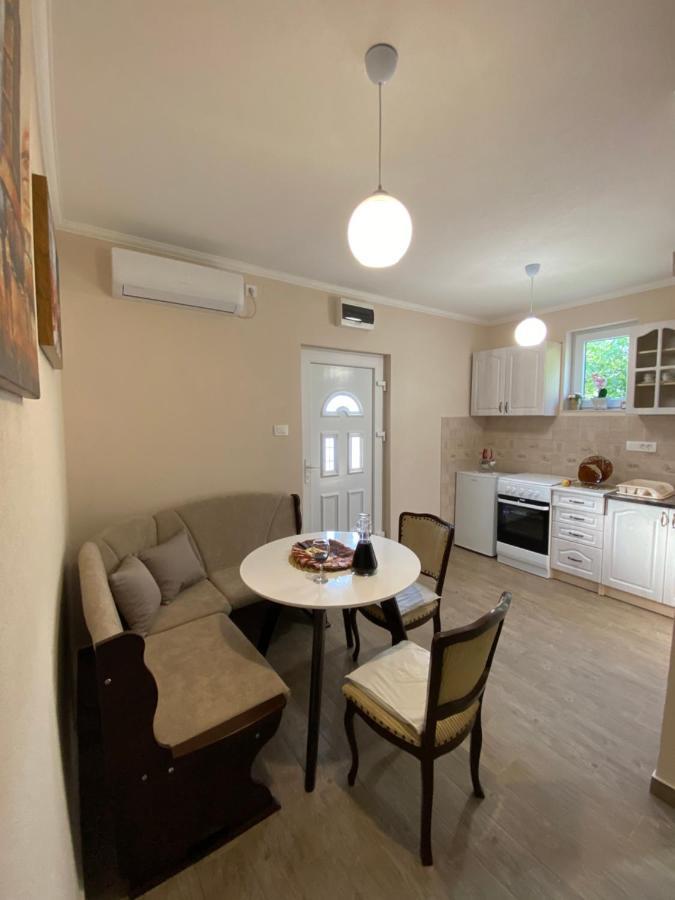 Apartment Lorena Kotor Exteriör bild